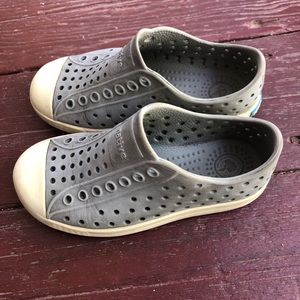 Native Shoes Size 10 Toddler